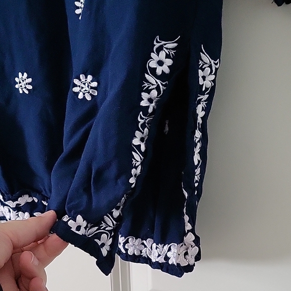 Escapada Living Navy Blue Embroidered Women's Size Small - Picture 8 of 9